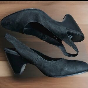 EILEEN FISHER Heels Womens Size 9 Black Milla Tumbled Nubuck Slingback $195 EUC